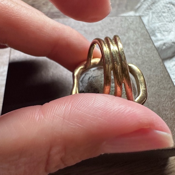 Banana Republic Blue Geode Crystal Ring - Picture 5 of 8